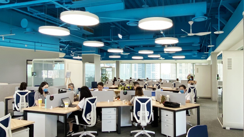 透過高雄據點的「AUO解決方案研發中心」建置，期強化南部人才的延攬及培育